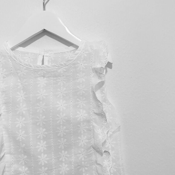 NWT Pretty Girls Eyelet Lace Embroidery Blouse & Bubble Shorts 2 Piece Ser 6Y - Picture 4 of 6